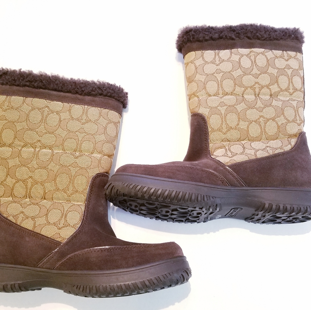Signature Coach fleece lined boots, sz. 9.5.